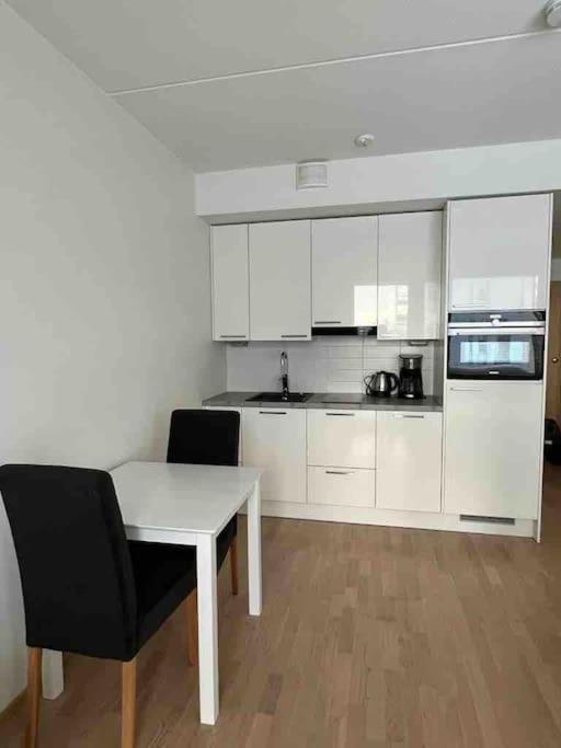 City Apartment Nearby Airport Vantaa Ngoại thất bức ảnh
